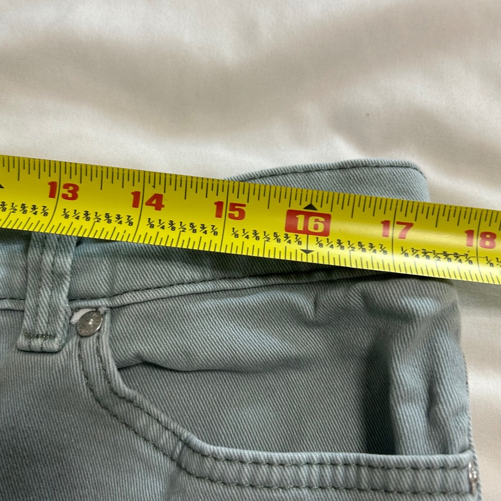 Gloria Vanderbilt Amanda Sage Green Stretch Twill Shorts Womens 18 High Rise 6in - Picture 4 of 13